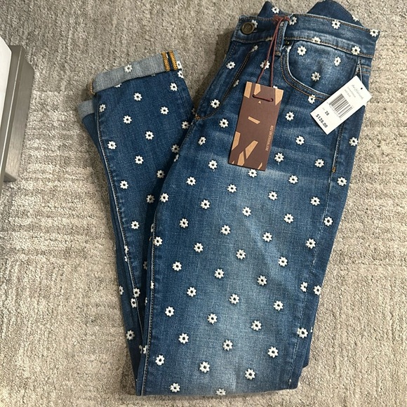 DRIFTWOOD Denim - Brand New Driftwood Jeans with Flower Embroidery